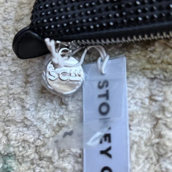 Stoney Clover Ln Pouch - Picture 5 of 8